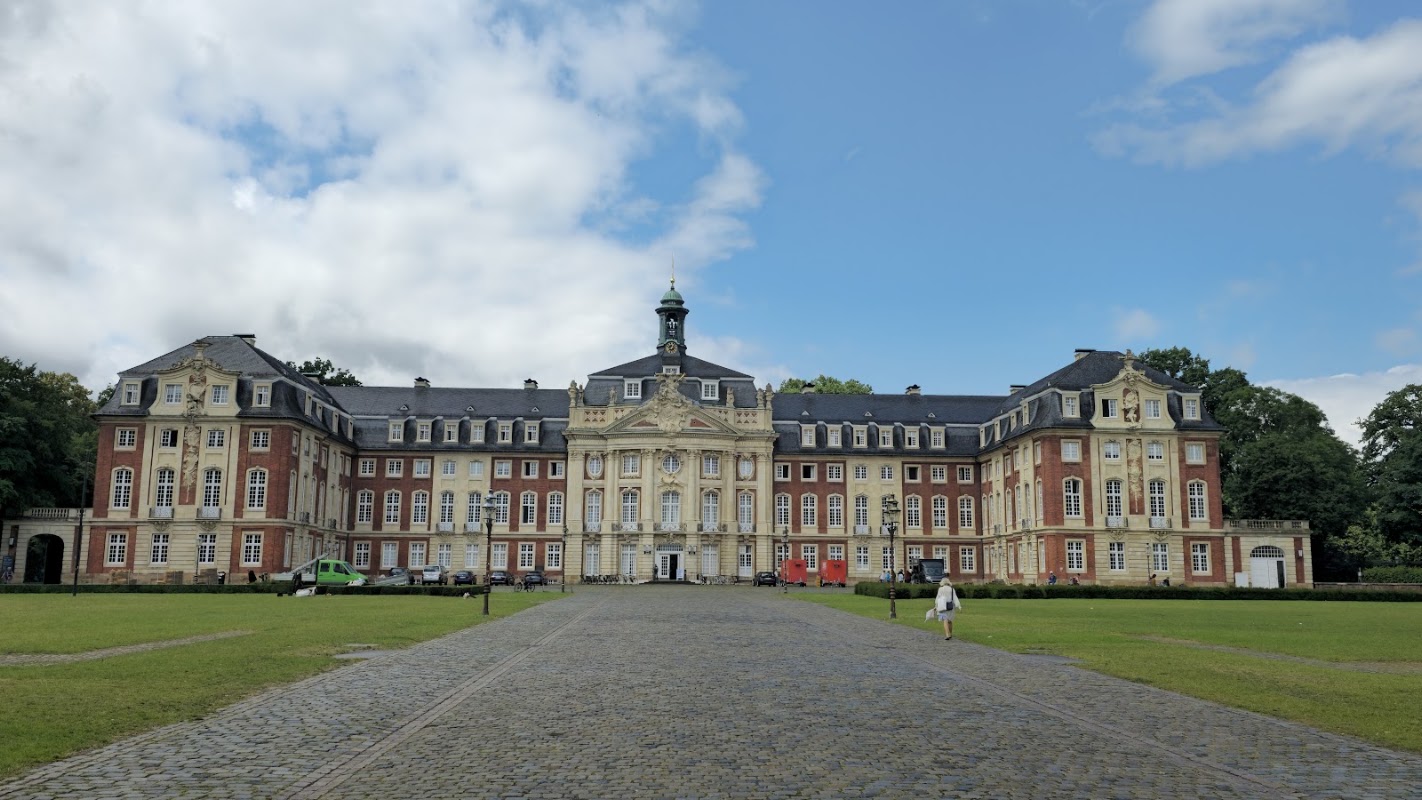 Schloß Münster – Zentrale Kustodie & Kulturbüro