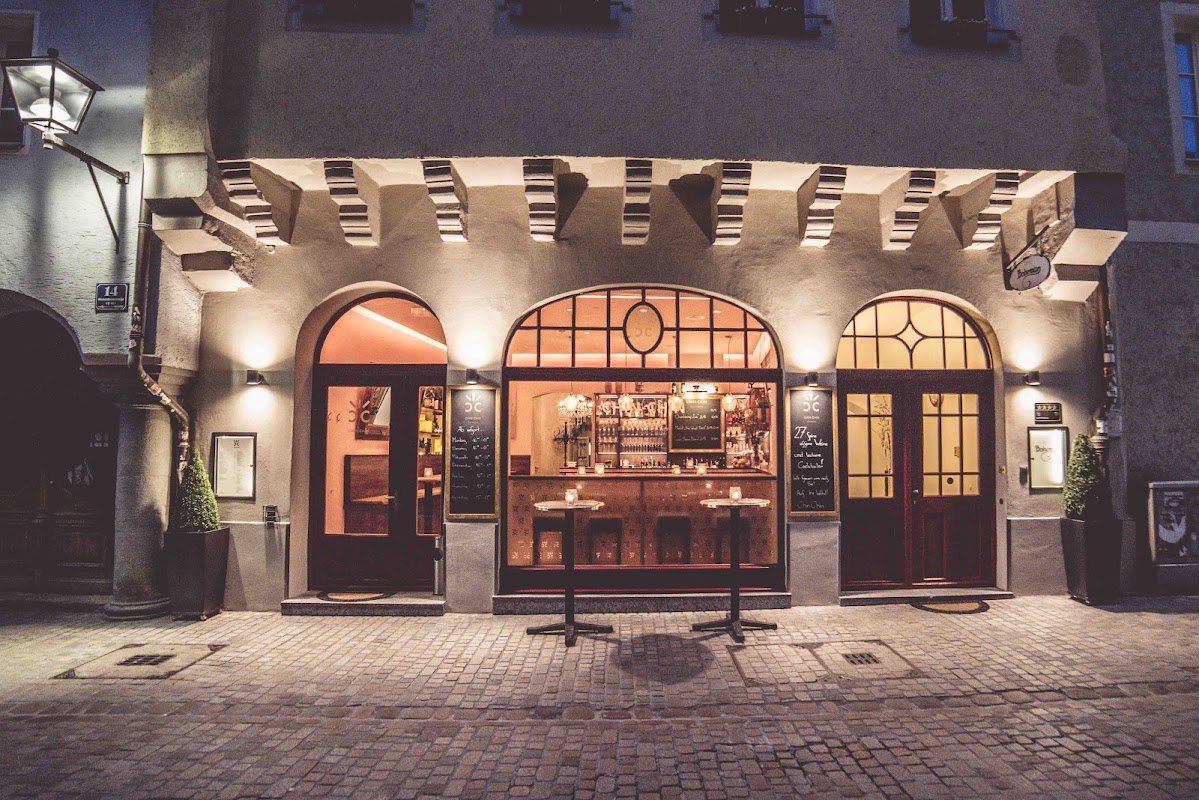 Chin-Chin Hotel