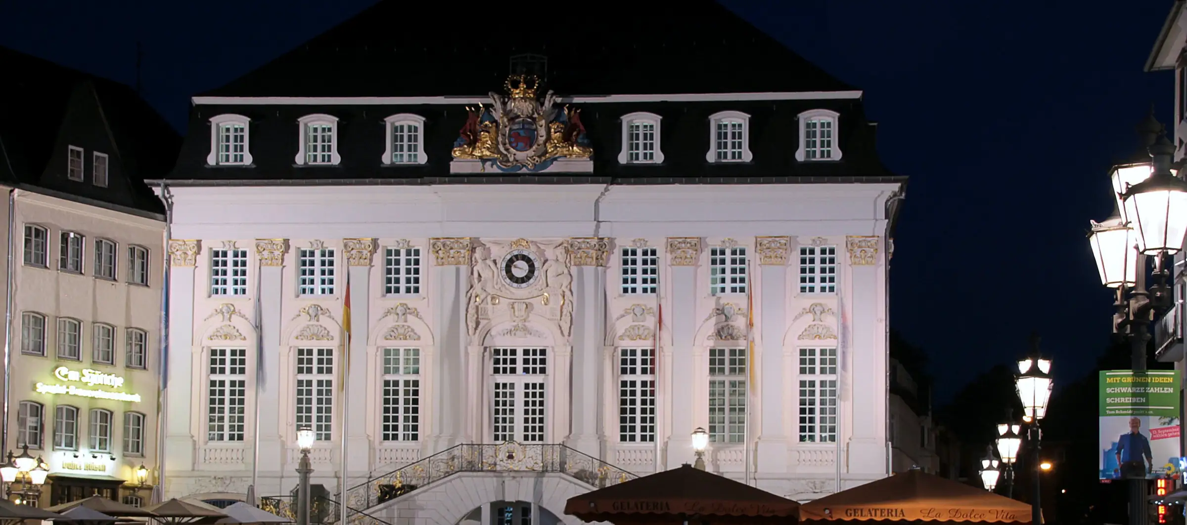 Bonner Marktplatz mit dem Alten Rathaus